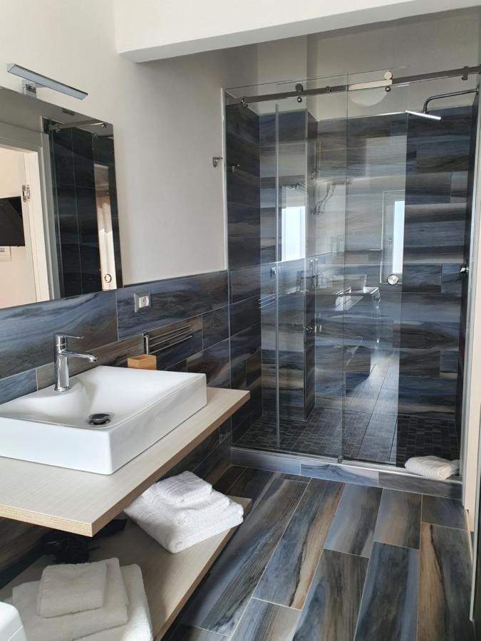 Setteabbracci Suite & Apartments بارونيسي المظهر الخارجي الصورة