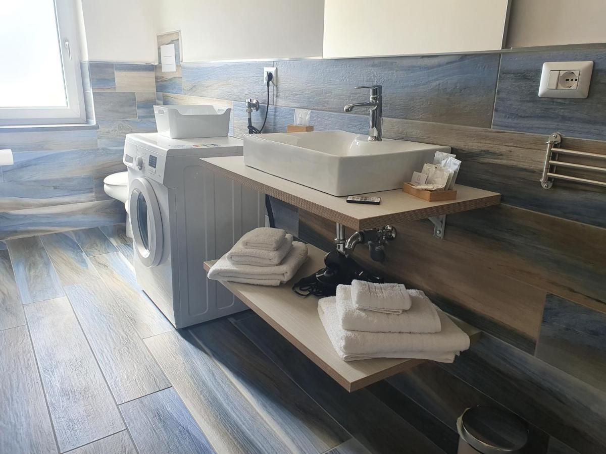 Setteabbracci Suite & Apartments بارونيسي المظهر الخارجي الصورة
