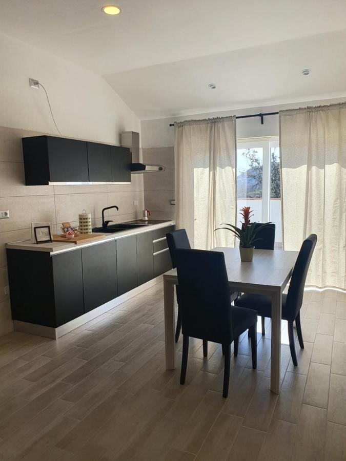 Setteabbracci Suite & Apartments بارونيسي المظهر الخارجي الصورة