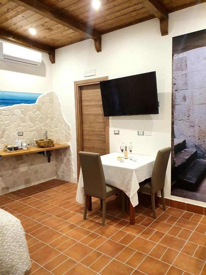 Setteabbracci Suite & Apartments بارونيسي المظهر الخارجي الصورة